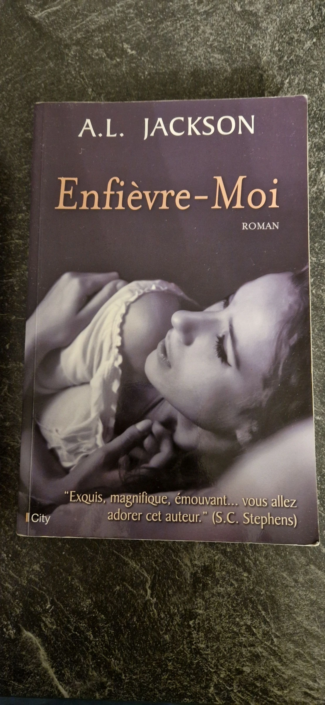 Lote de 2 volumes Enflamme-moi – photo 2